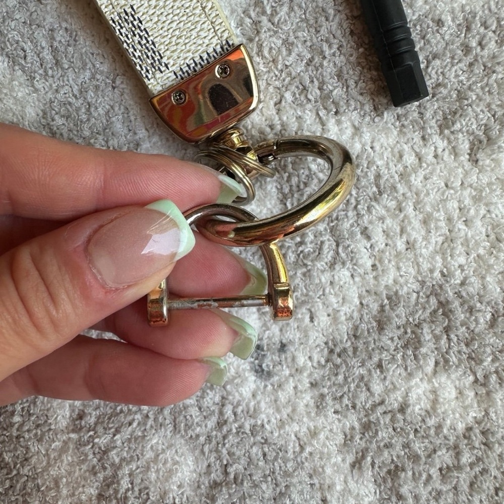 Keychain - Picture 2 of 2